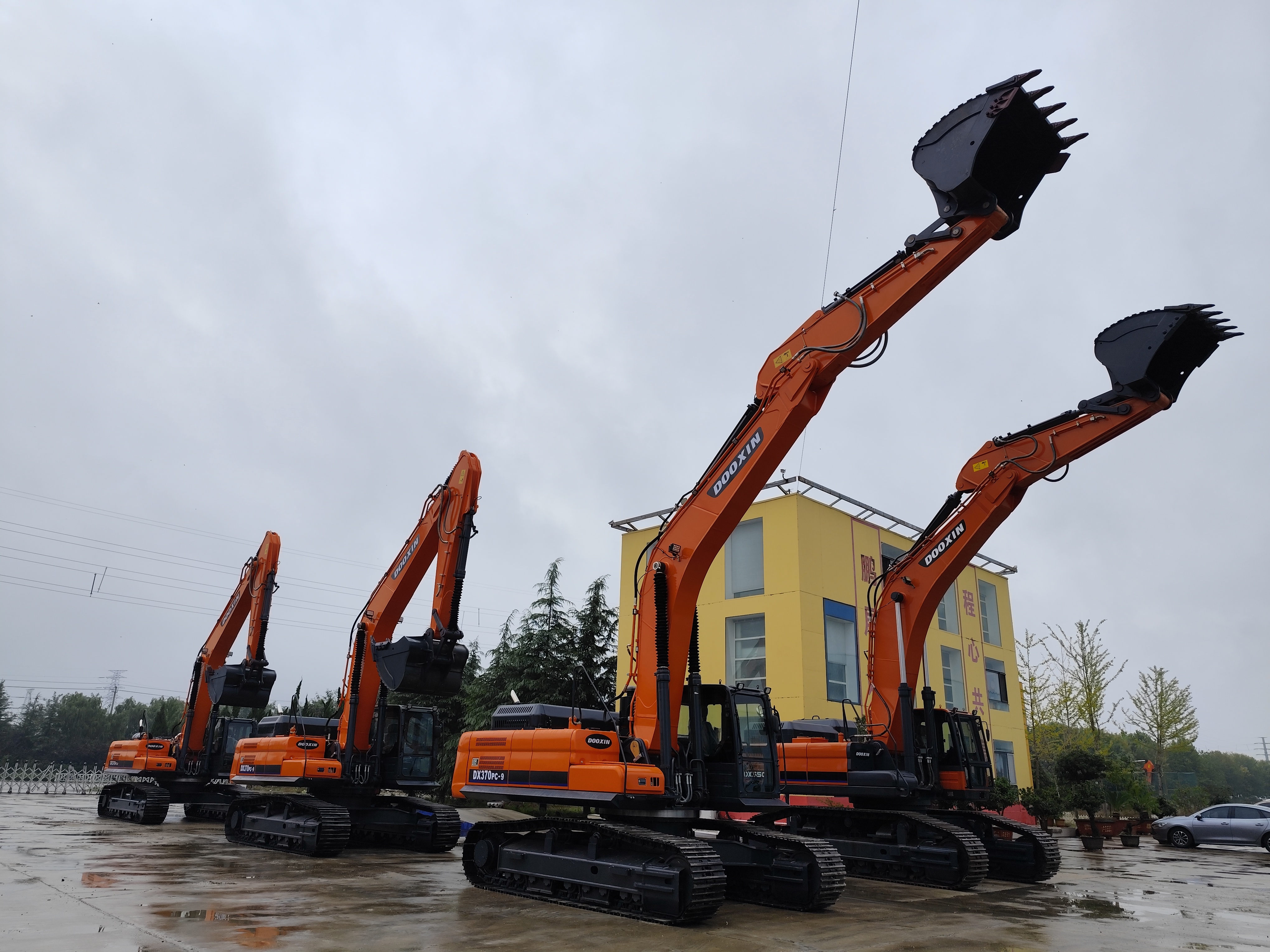 Legatio clientium ab Aequatoriana invisit.