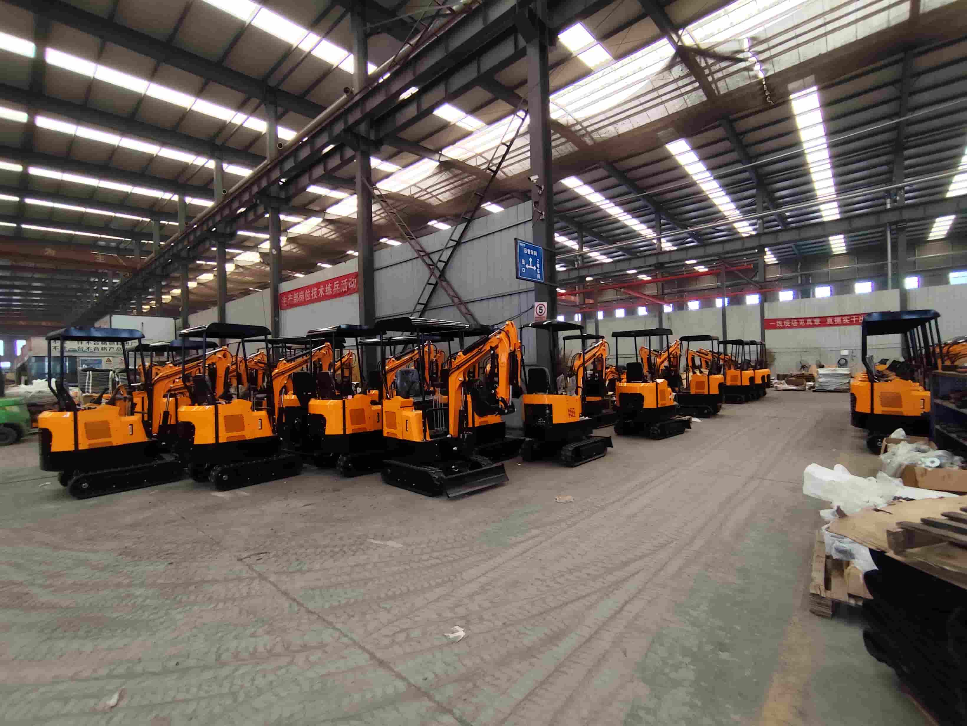 Productio lineae discursum activitates mini excavatoris Gloriamax in partes ultramarinas ordines constanter augent.